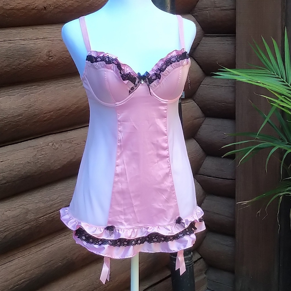 Camisole with bra and garter clips